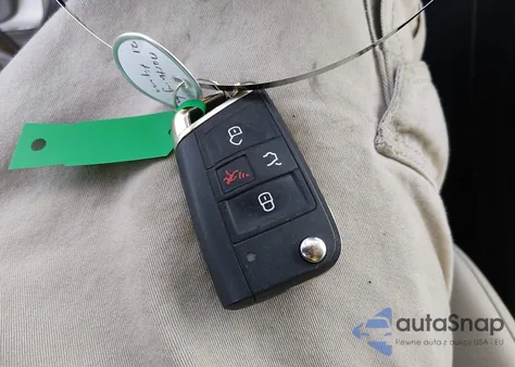 2021 Volkswagen Tiguan 2.0T Se/2.0T Se R-Line Black/2.0T Sel z USA, uszkodzony, nr VIN 3VV2B7AX2MM058980